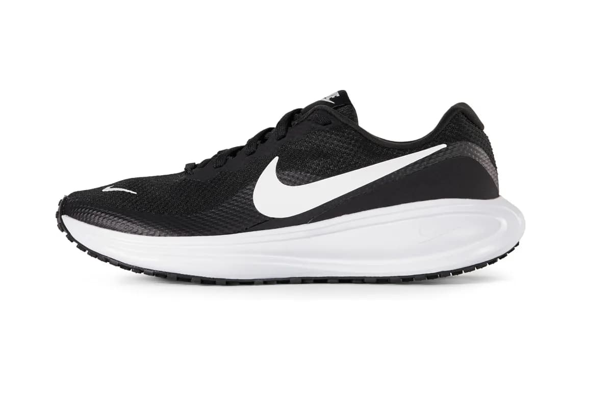 Tênis NIKE Revolution 8