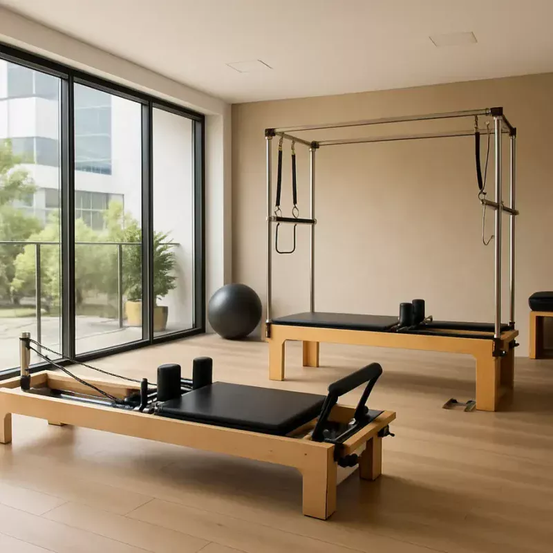Moderno estúdio de Pilates em Mogi das Cruzes com equipamentos.