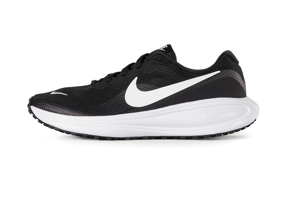 Tenis NIKE Revolution 8